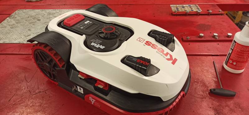 Entretien et réparation robot tondeuse proche ofranville